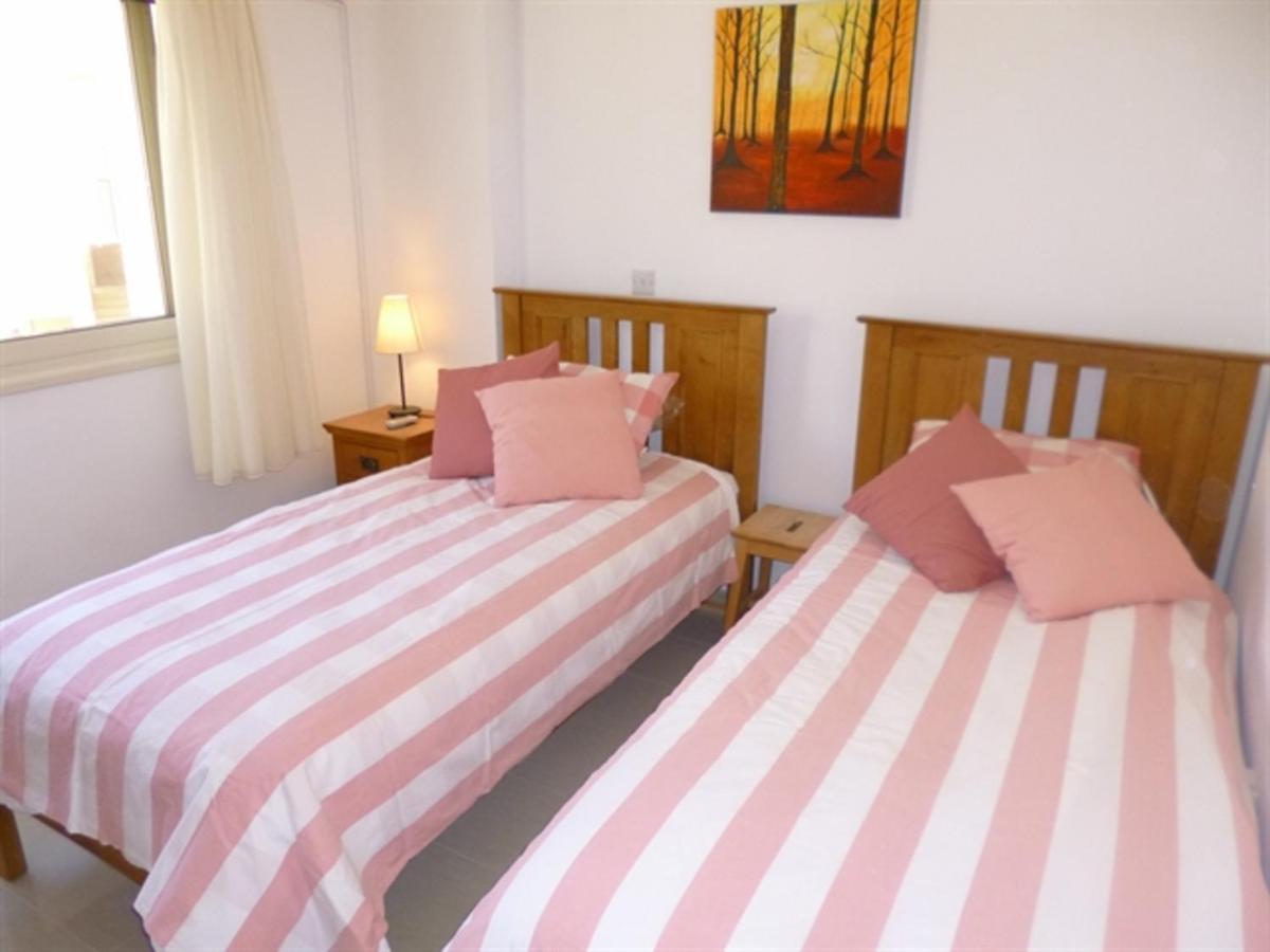 First Floor 2 Bedroom Apartment, Large Balcony, Amazing Sea Views, Communal Pool Peyia Ngoại thất bức ảnh