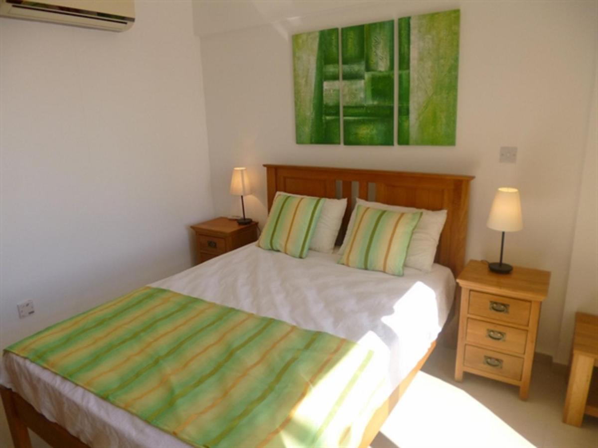 First Floor 2 Bedroom Apartment, Large Balcony, Amazing Sea Views, Communal Pool Peyia Ngoại thất bức ảnh