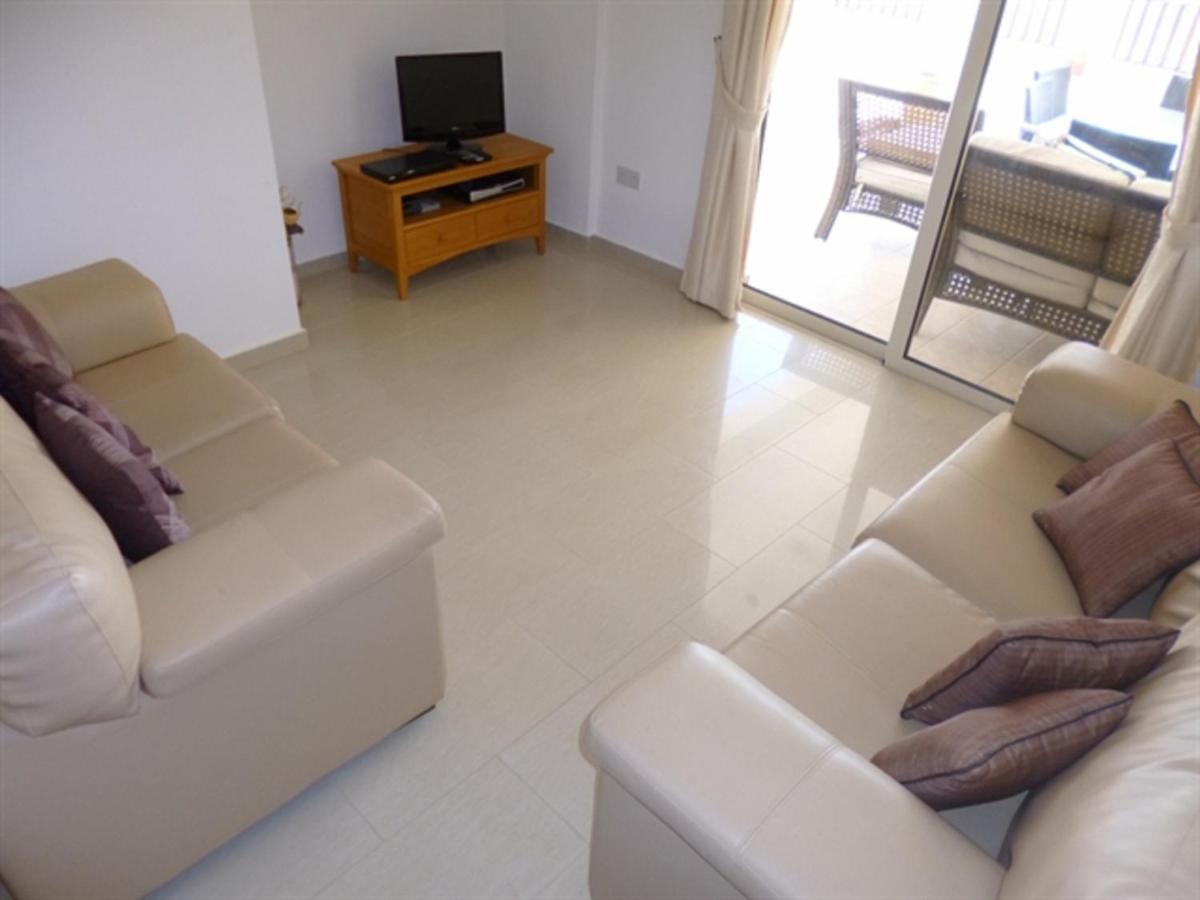 First Floor 2 Bedroom Apartment, Large Balcony, Amazing Sea Views, Communal Pool Peyia Ngoại thất bức ảnh